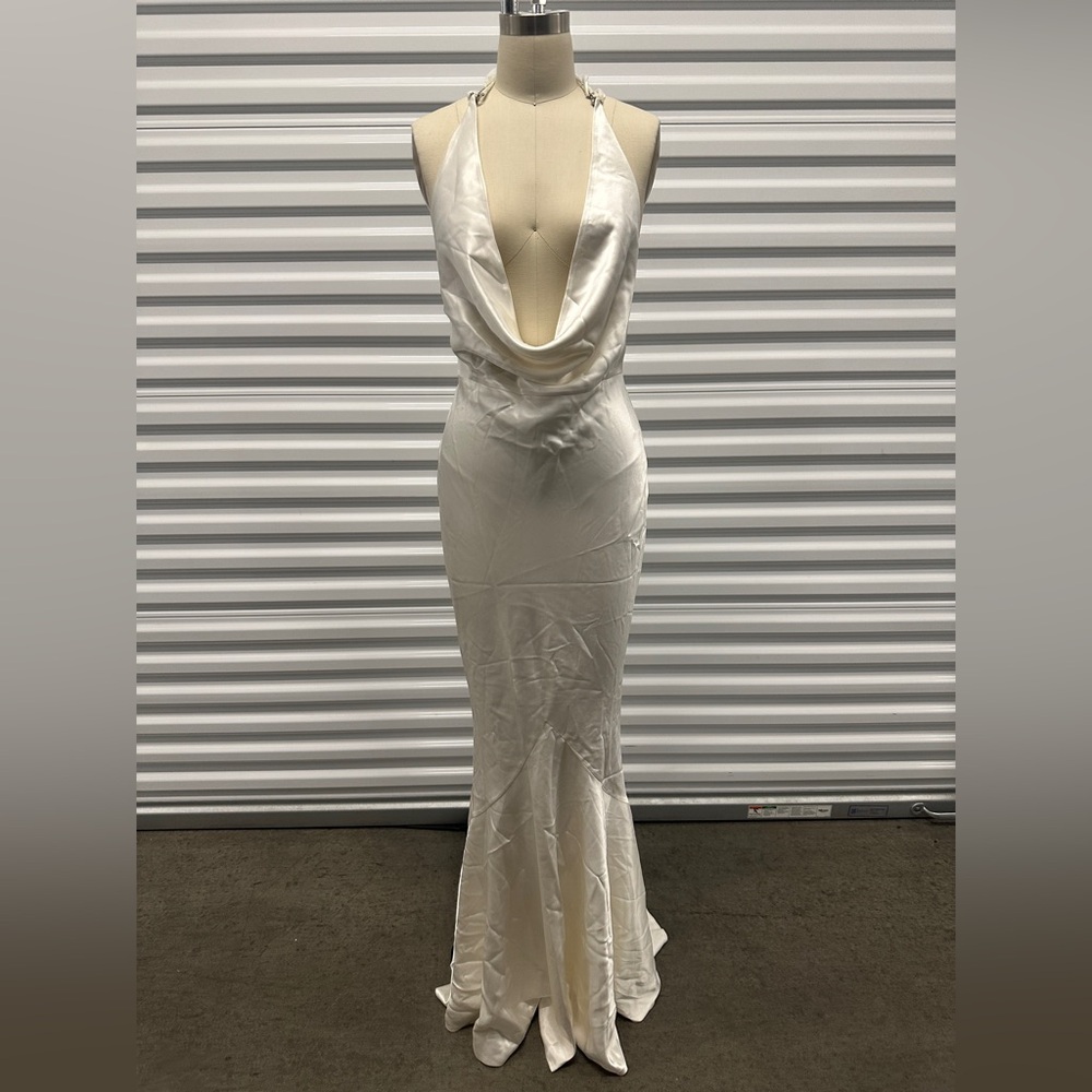 Retrofete Eve Crystal Halter Low Back Maxi Gown White - Picture 3 of 9